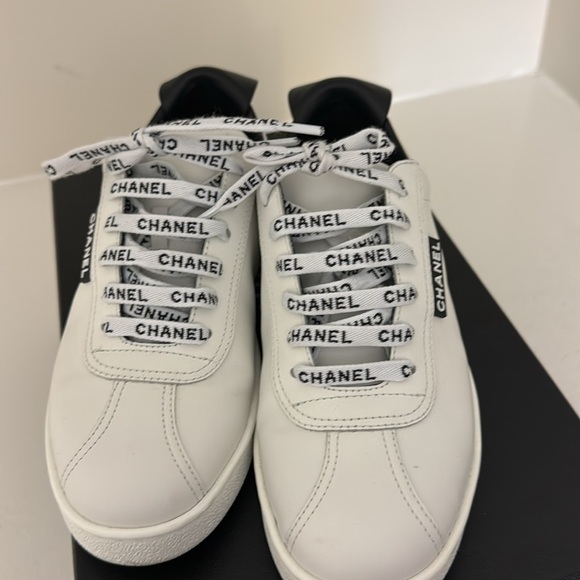 Excellent condition Chanel sneakers size 7 worn twice only - Picture 2 of 5
